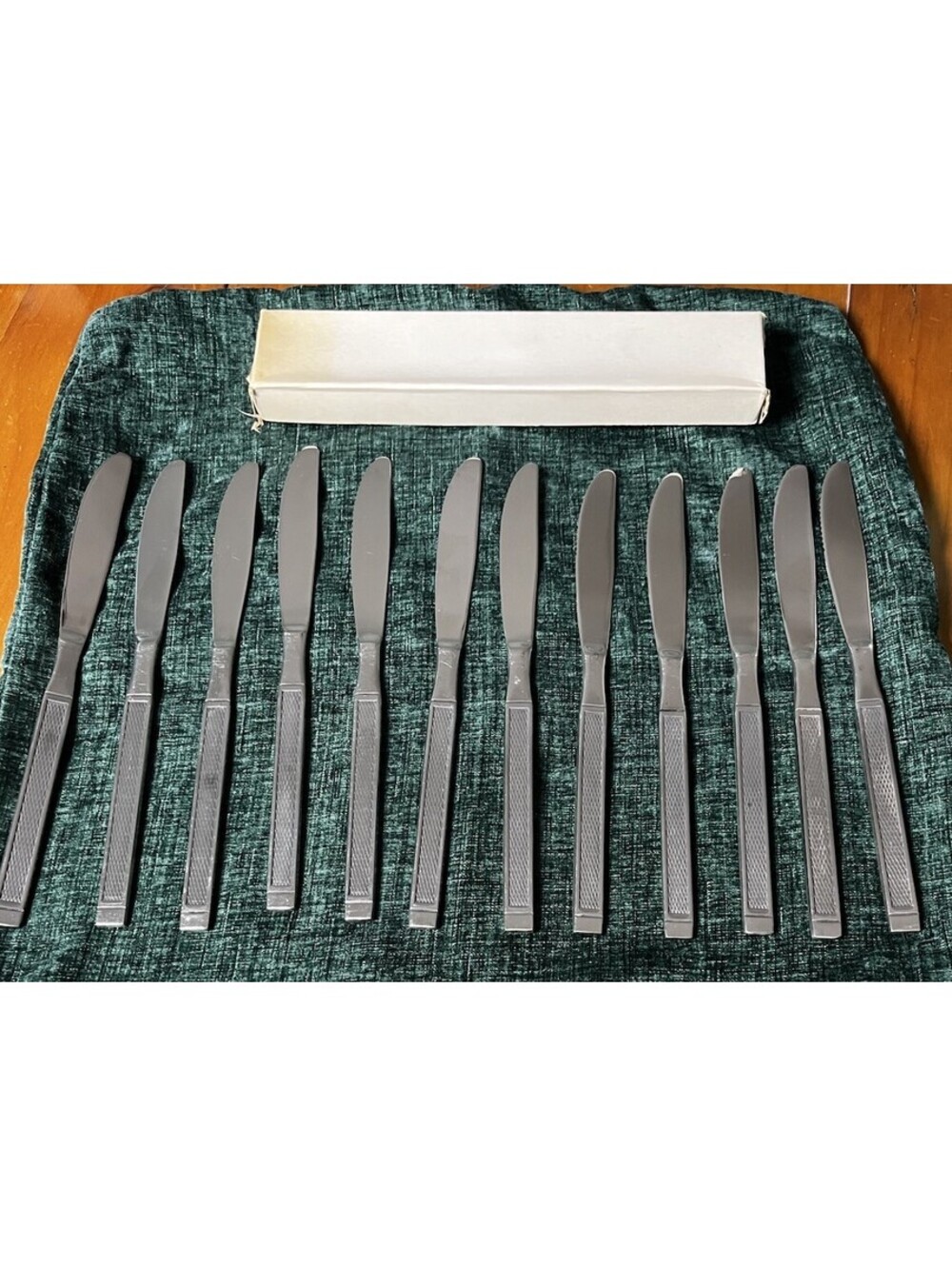 Set Of 12 Vega Steak Knives Stainless Japan Great Cond In Box